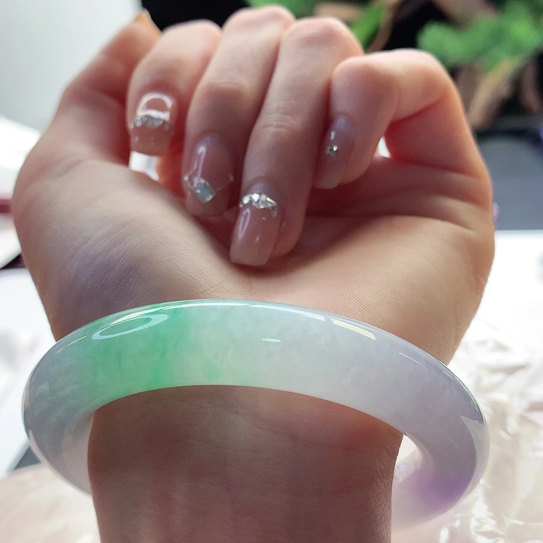 翡翠手镯未镶嵌天然翡翠55-56胖圆春彩种色兼备