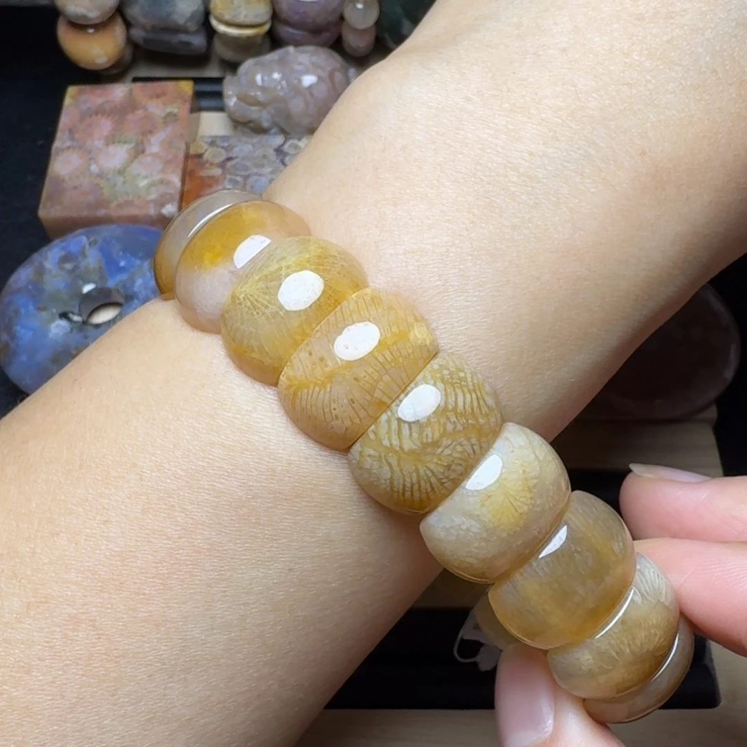 硅化玉未镶嵌糖排：颜色正，硬度高，价不高