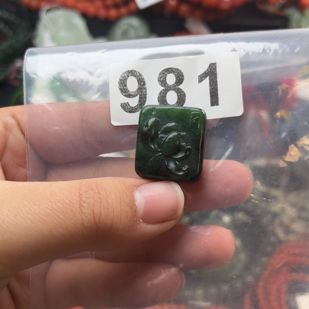 和田玉未镶嵌珠宝奇石