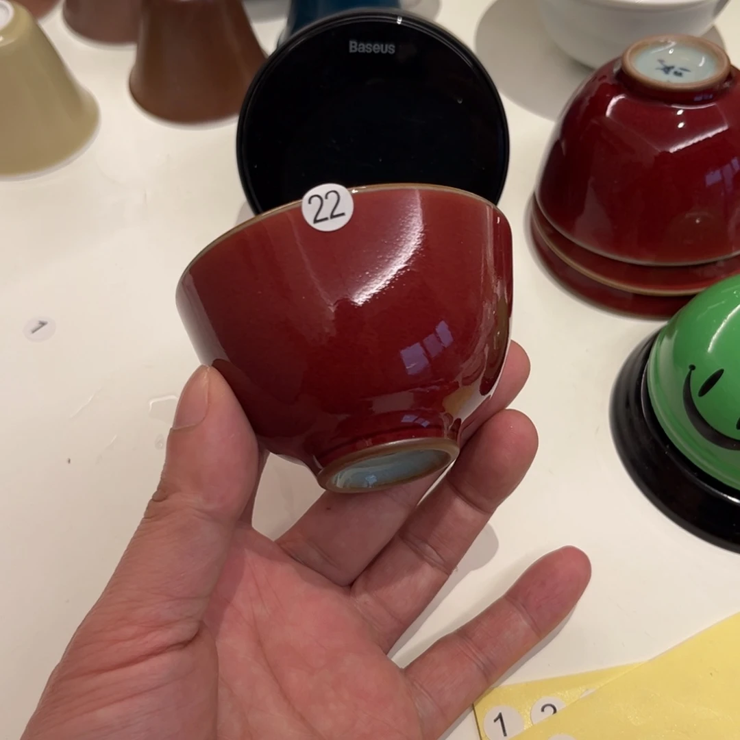 小*蚁颜色是白色或黄色两类产品