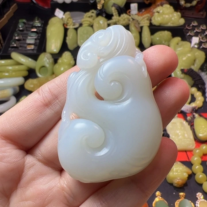 和田玉颈饰未镶嵌