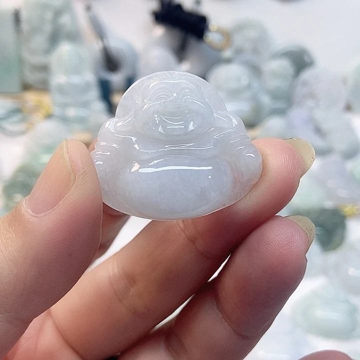 翡翠未镶嵌颈饰佛公