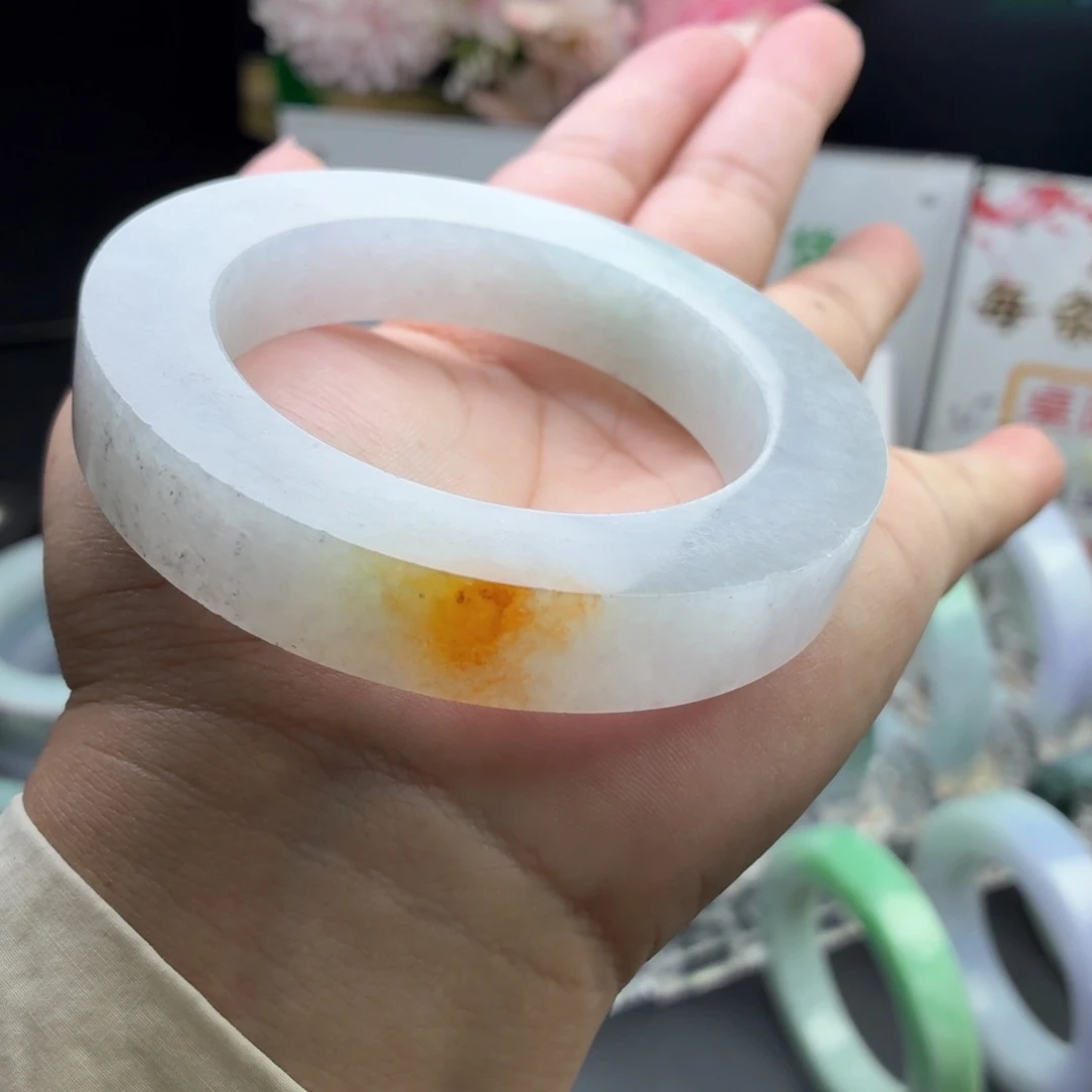 定制翡翠未镶嵌翡翠手镯