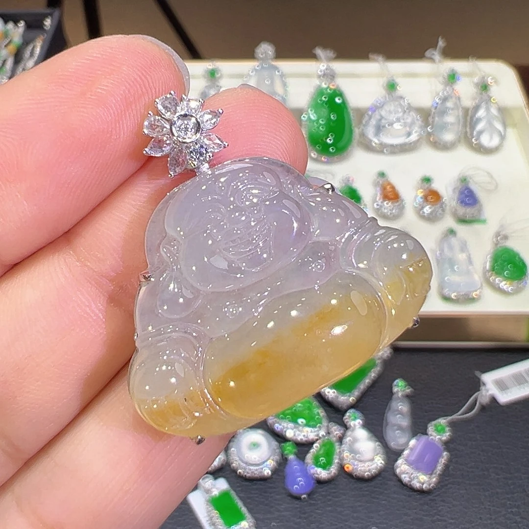 翡翠18K金镶嵌颈饰