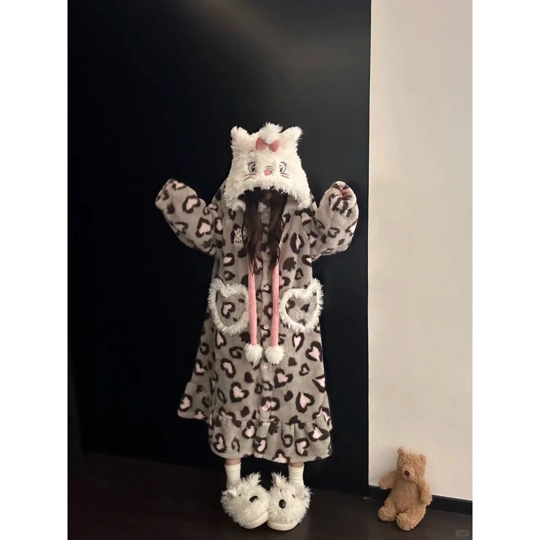 甜美爱心豹纹珊瑚绒睡袍睡衣女款冬季新款睡裙保暖加绒家居服外套