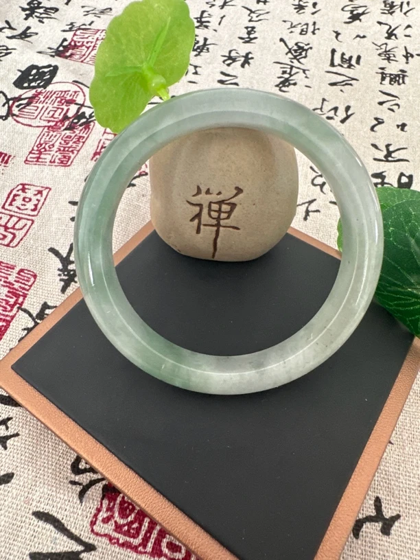 T1414 六零加飘花缅甸翡翠手鐲