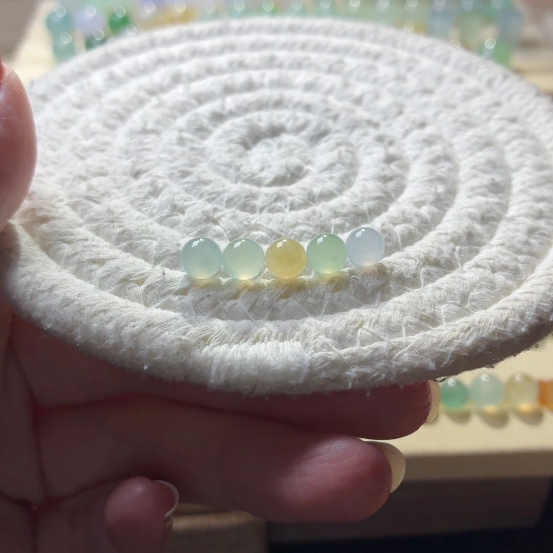 翡翠散珠翡翠卡6左右 五颗