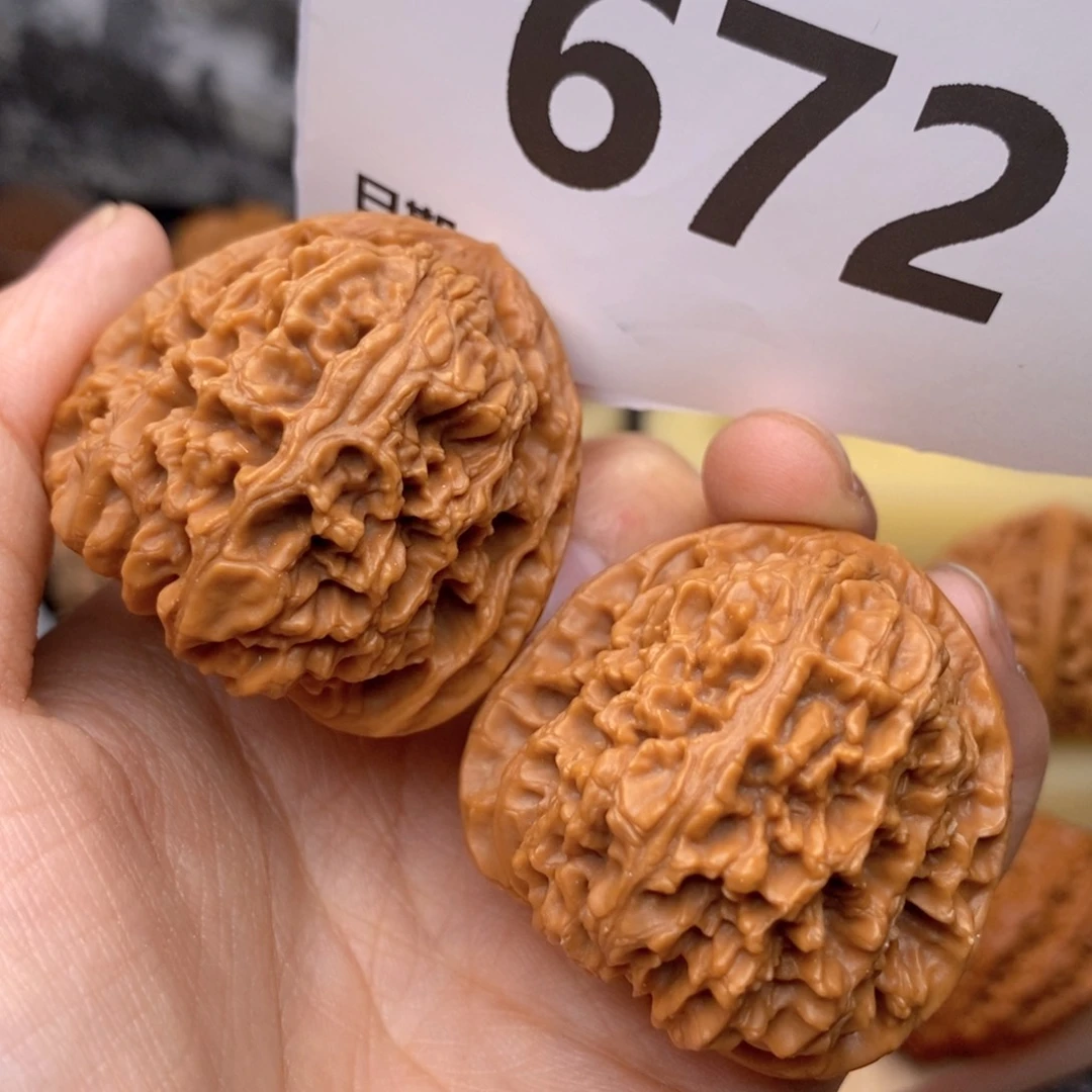 文玩核桃把件672号38.5南疆