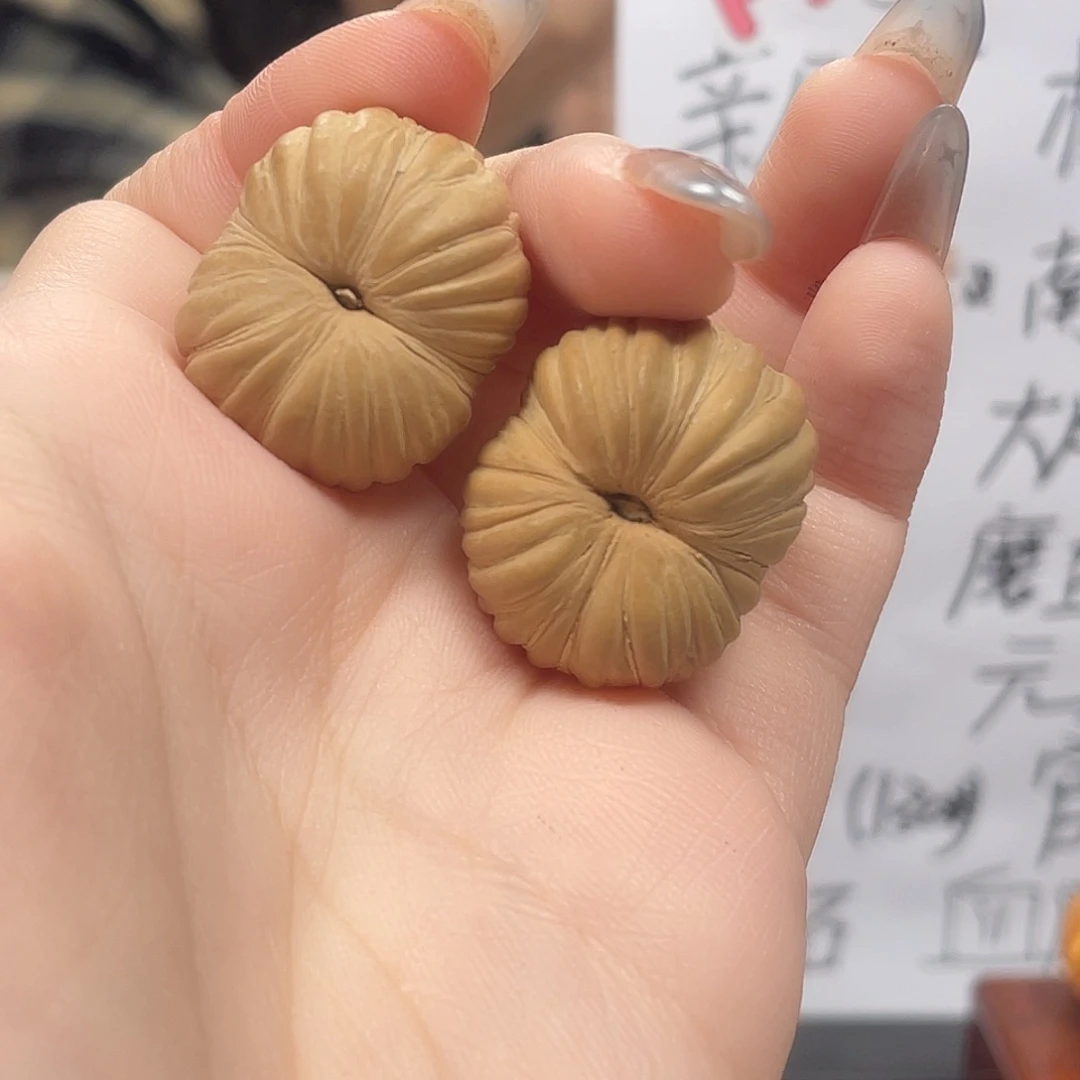 桃核吊坠金丝小南瓜