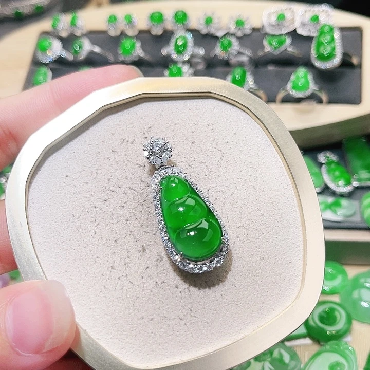 翡翠未镶嵌吊坠(不含链)裸石