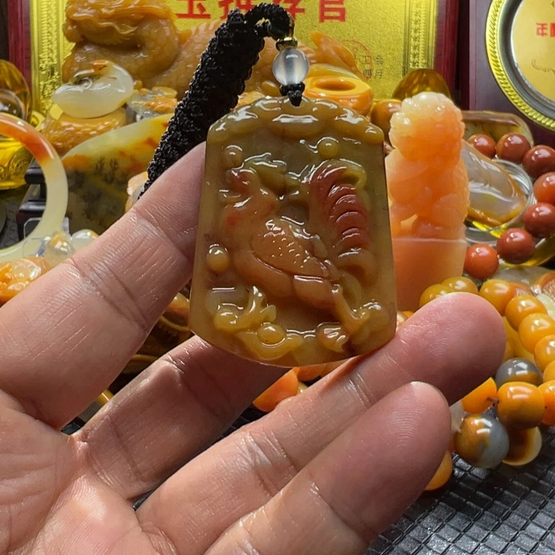 石英质玉未镶嵌颈饰