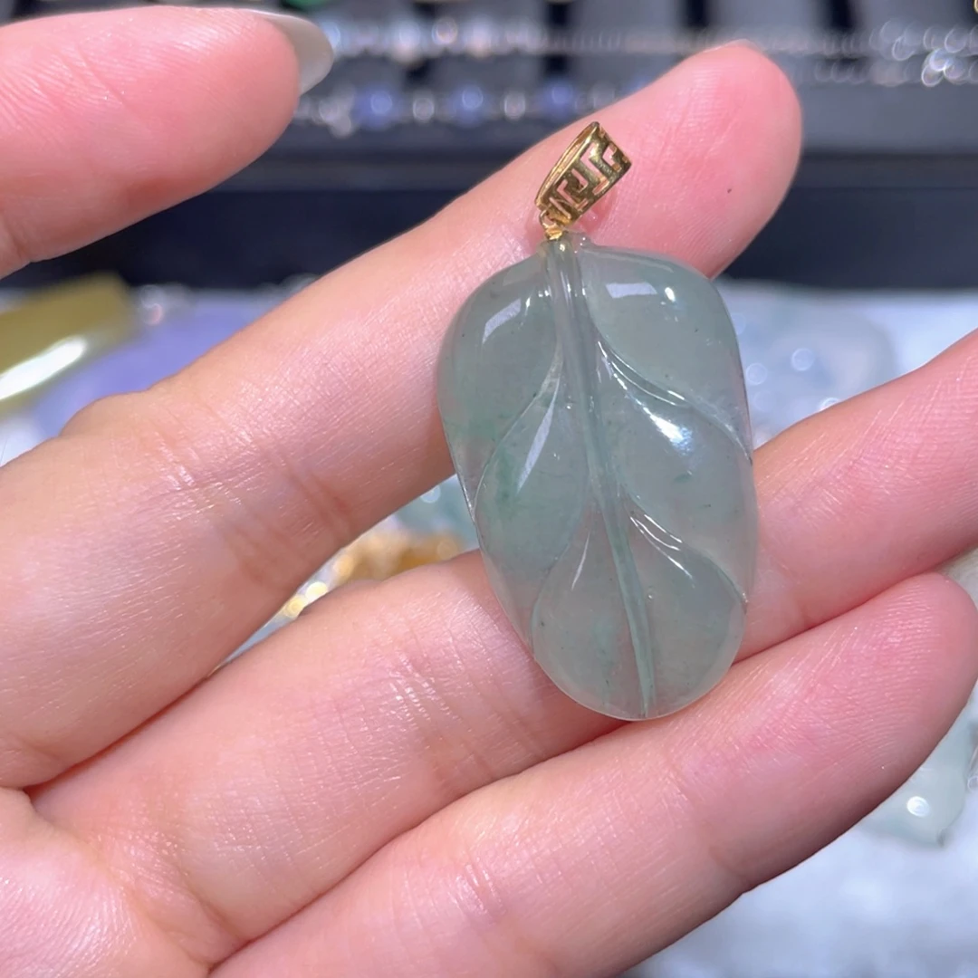 颈饰18K金镶嵌翡翠翡翠