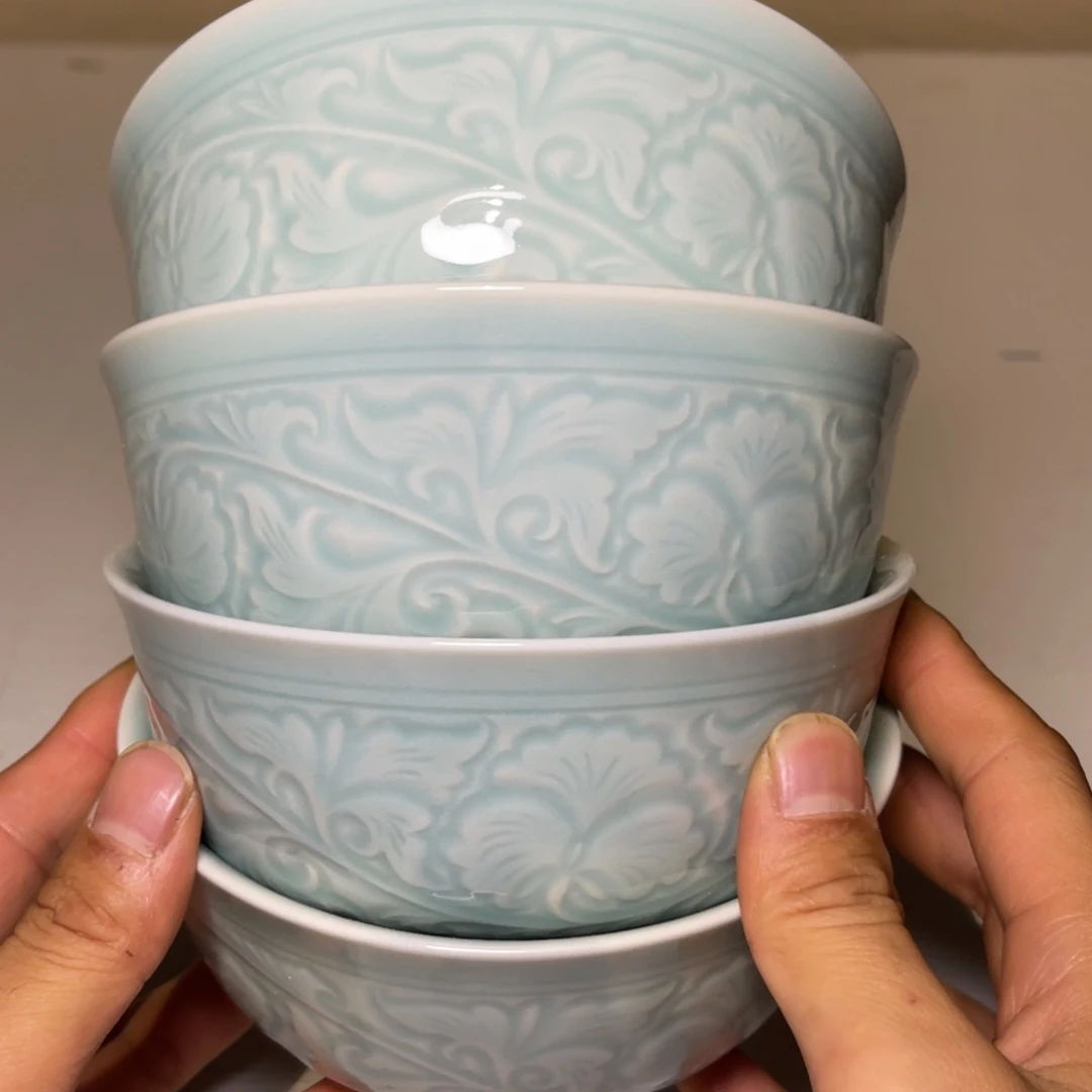 微瑕 5.5 英寸天青色牡丹碗 4 只