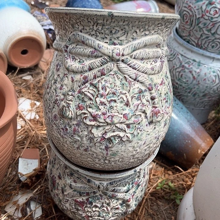 紫泥花盆口18高20清仓价。。。。。。。。。。