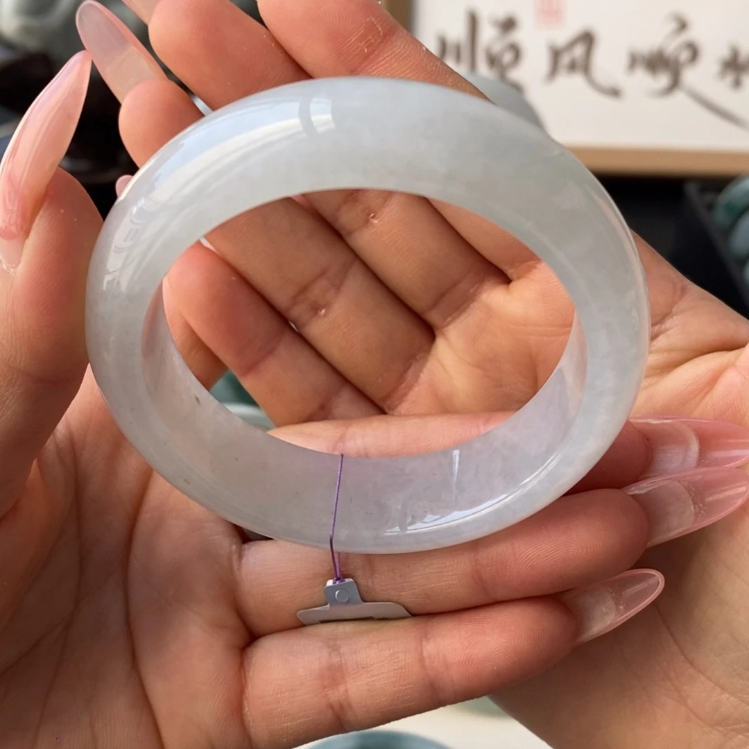 翡翠手镯未镶嵌天然