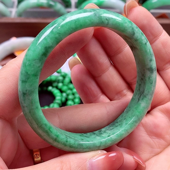 翡翠未镶嵌手镯翡翠手镯