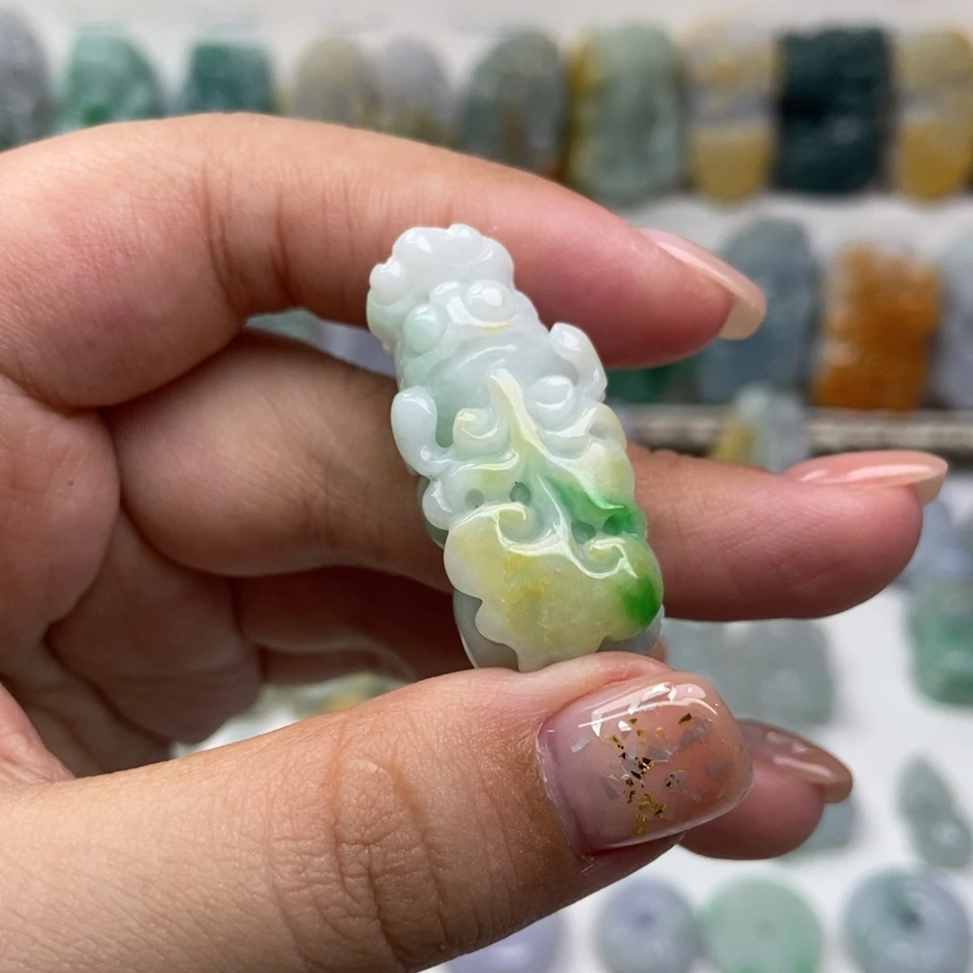 吊坠(赠链)未镶嵌翡翠