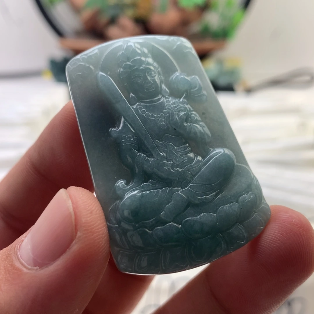 颈饰未镶嵌翡翠虚空