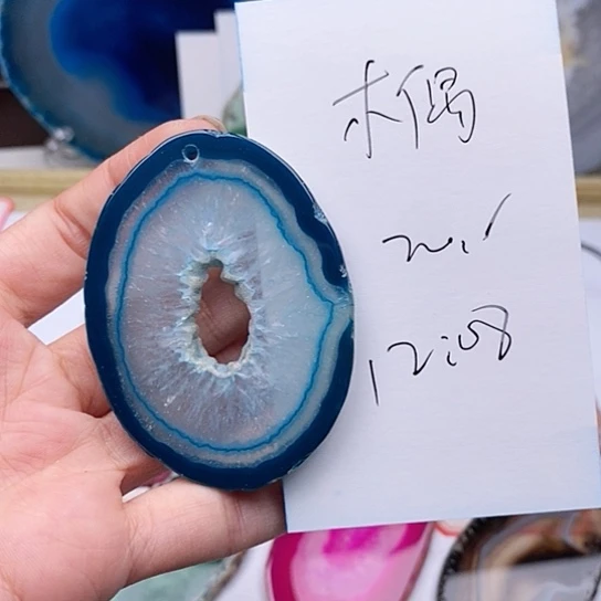 玛瑙/玉髓颈饰未镶嵌木*