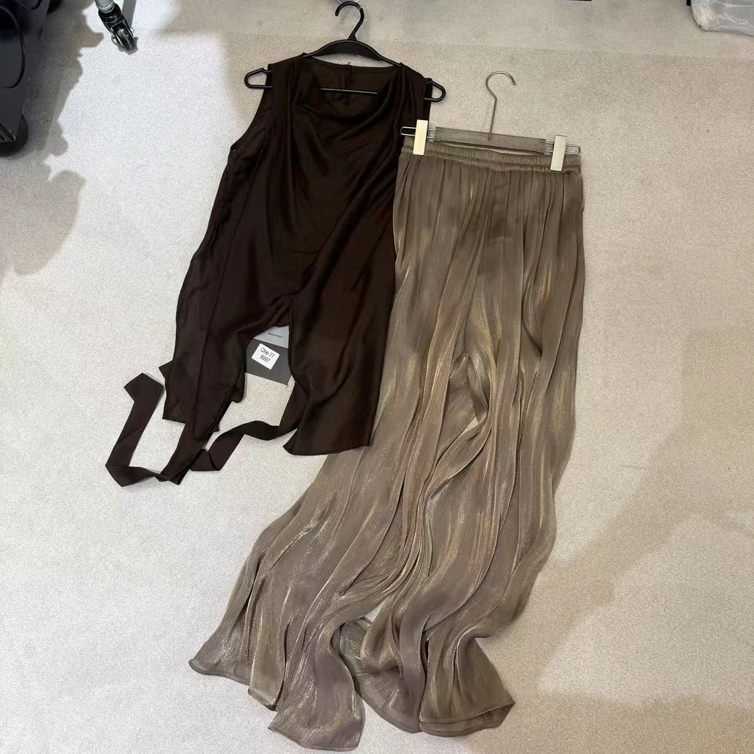 one-77法式捏褶无袖交叉高领修身上衣慵懒气质褶皱闪光丝两件套女