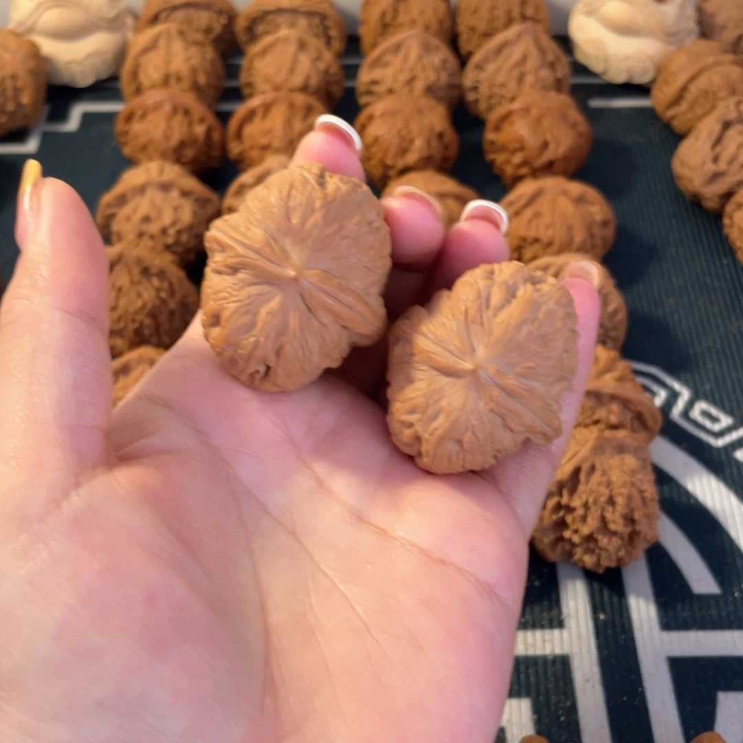 文玩核桃吊坠元宝42