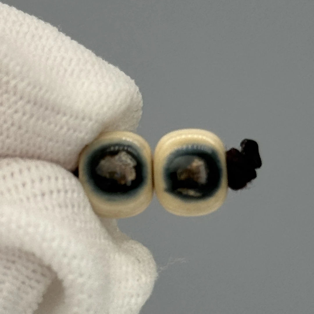 DEZHI/德志8x7mm带蓝皮老型珠一对猛犸顶珠Y602