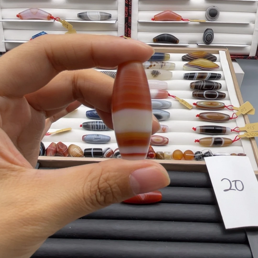 玛瑙/玉髓合金颈饰