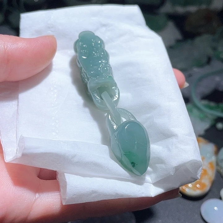 颈饰未镶嵌翡翠天