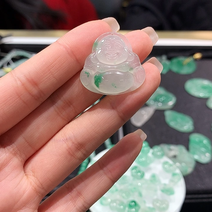 石英质玉未镶嵌颈饰