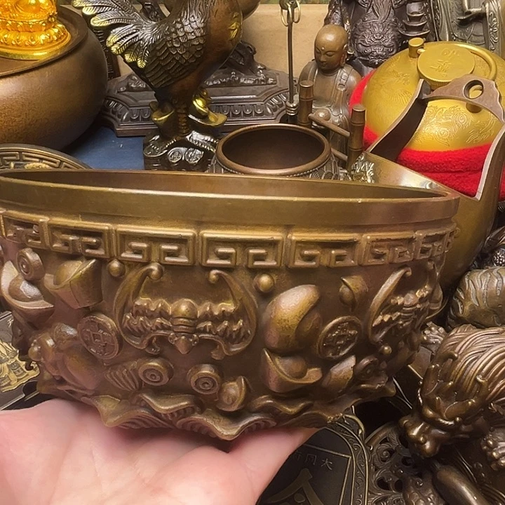 精美铜器批发档口