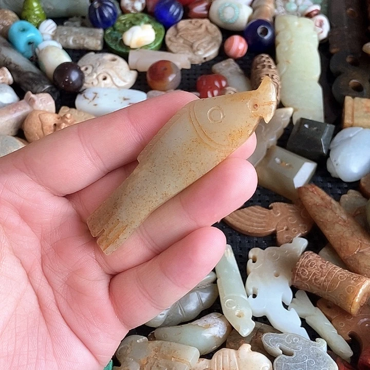 和田玉未镶嵌颈饰17