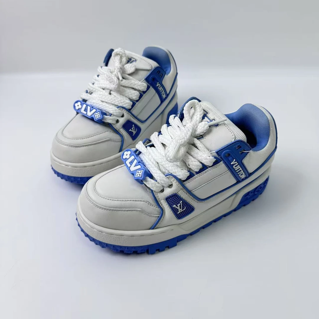 未使用 LouisVuitton/路易威登 36码天空蓝女士trainer胖丁wsp672