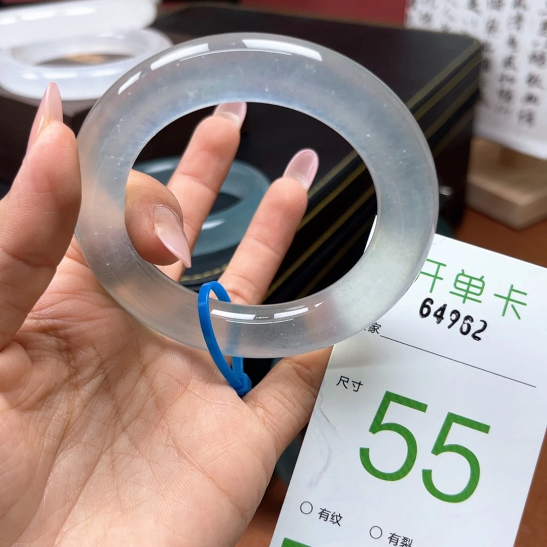 石英岩玉手镯未镶嵌