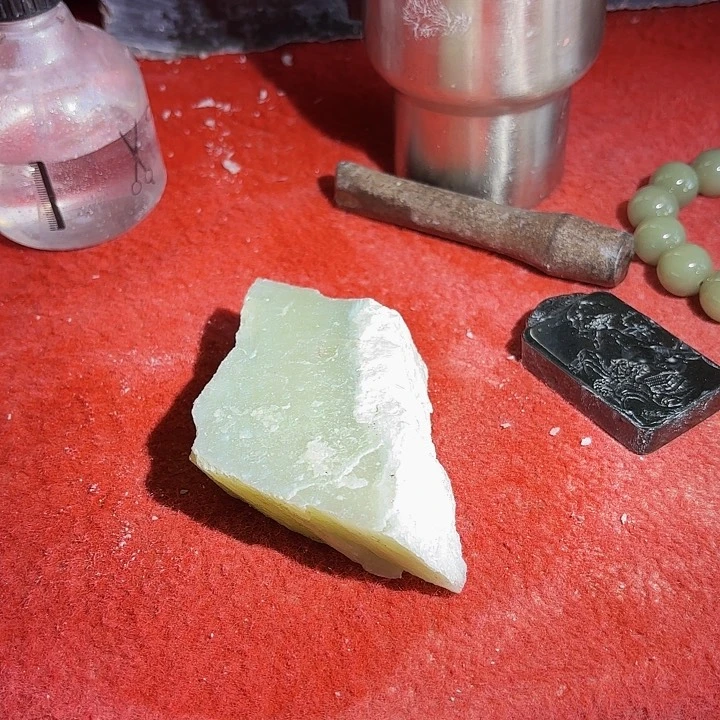 和田玉（糖玉）车挂未镶嵌