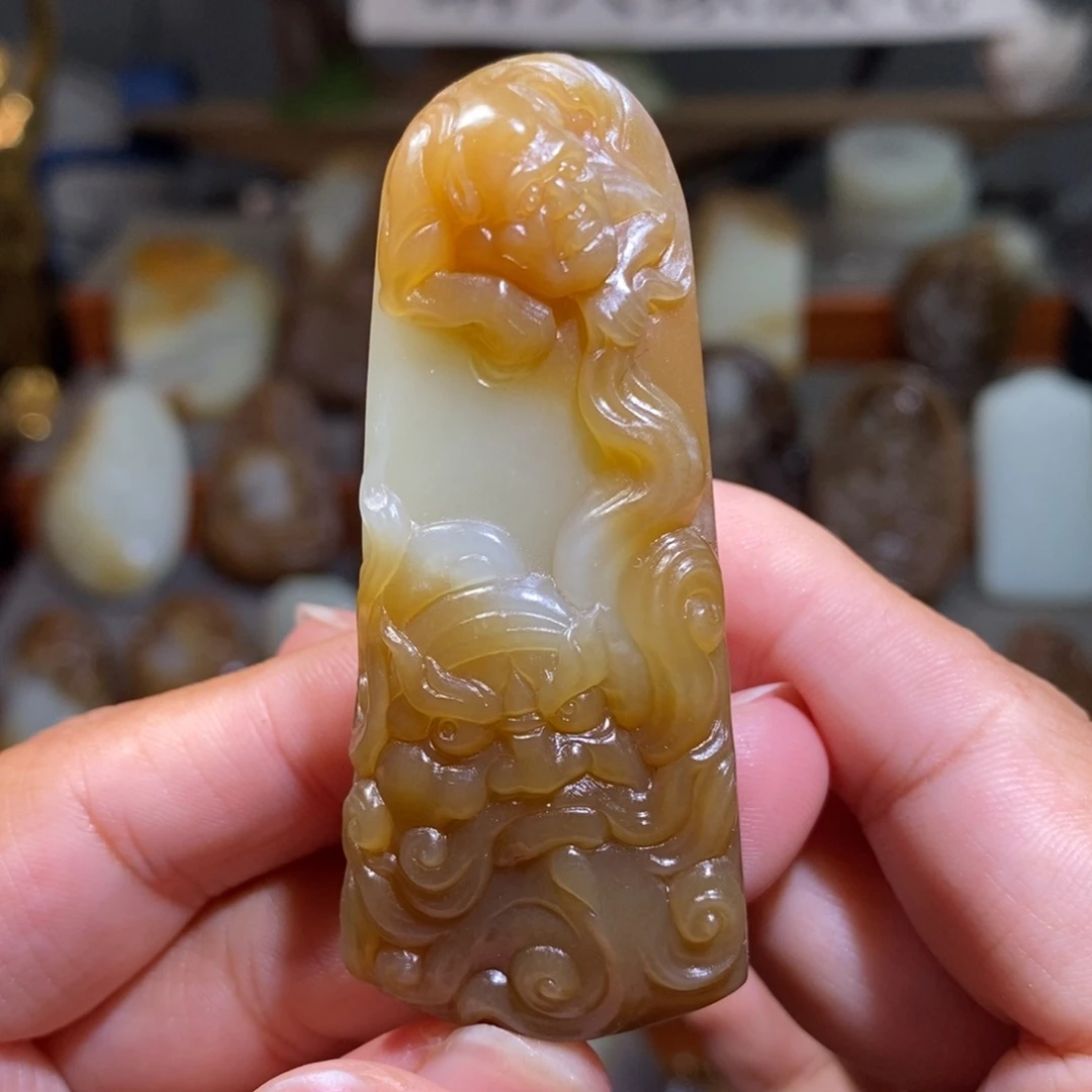 颈饰未镶嵌和田玉（糖玉）钟馗吊坠