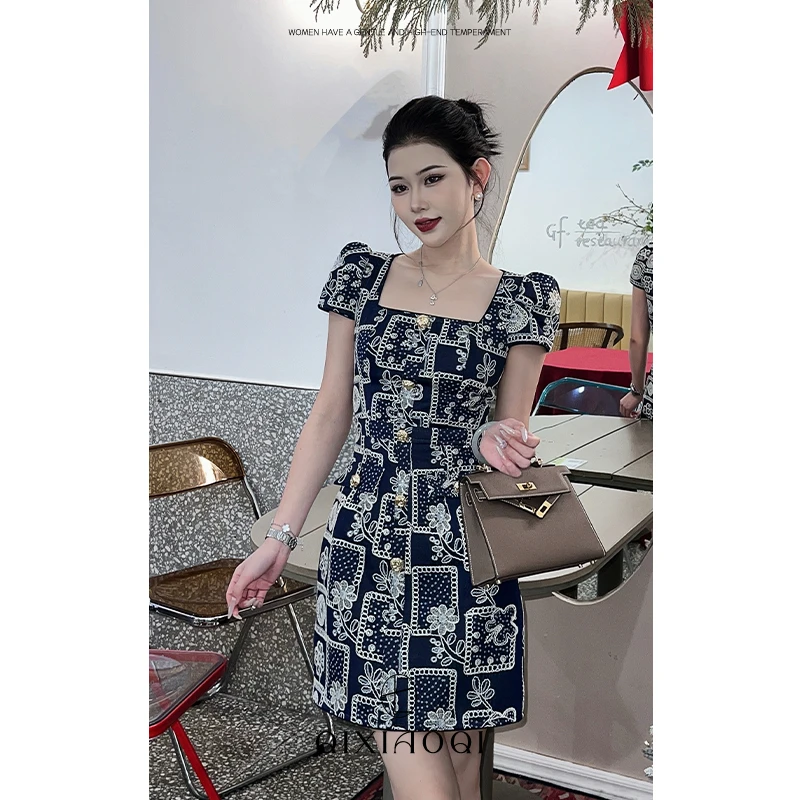 七小七Sicily【蔚蓝梦境】法式方领重工刺绣连衣裙收腰显瘦女春夏款