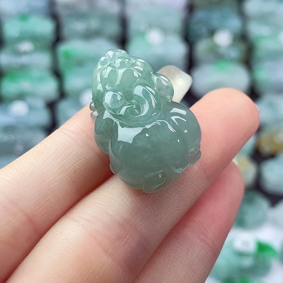 颈饰未镶嵌翡翠天然