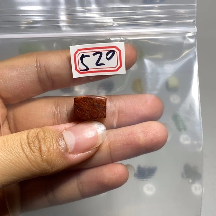 蛇纹石玉颈饰未镶嵌七****_