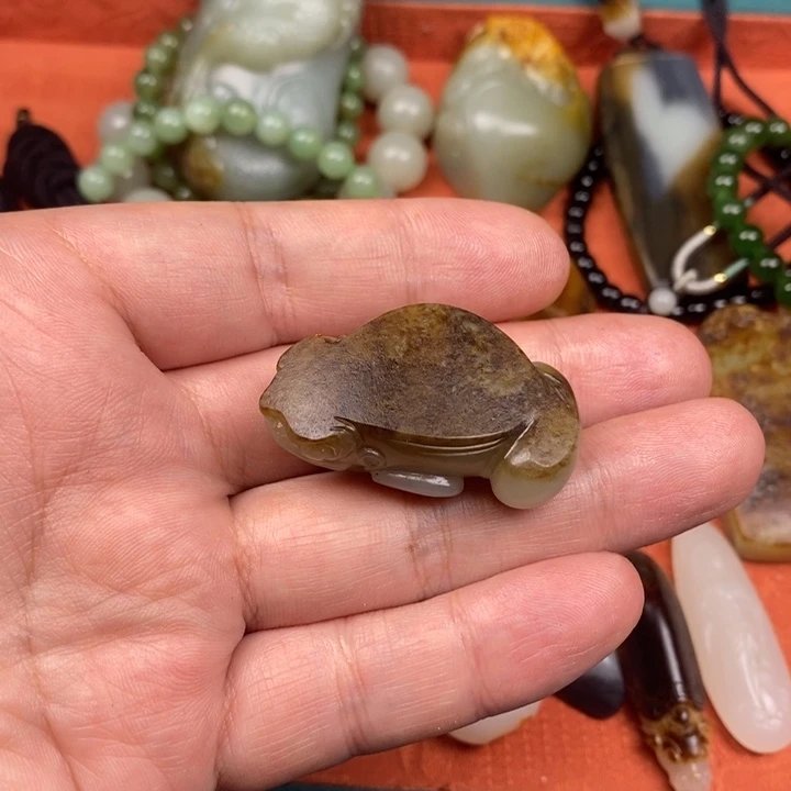 和田玉未镶嵌吊坠(不含链)x****s