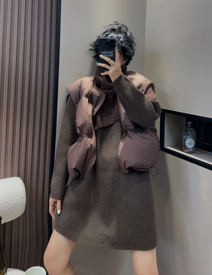 2025年秋冬新款糖果色羽绒马甲面包版型