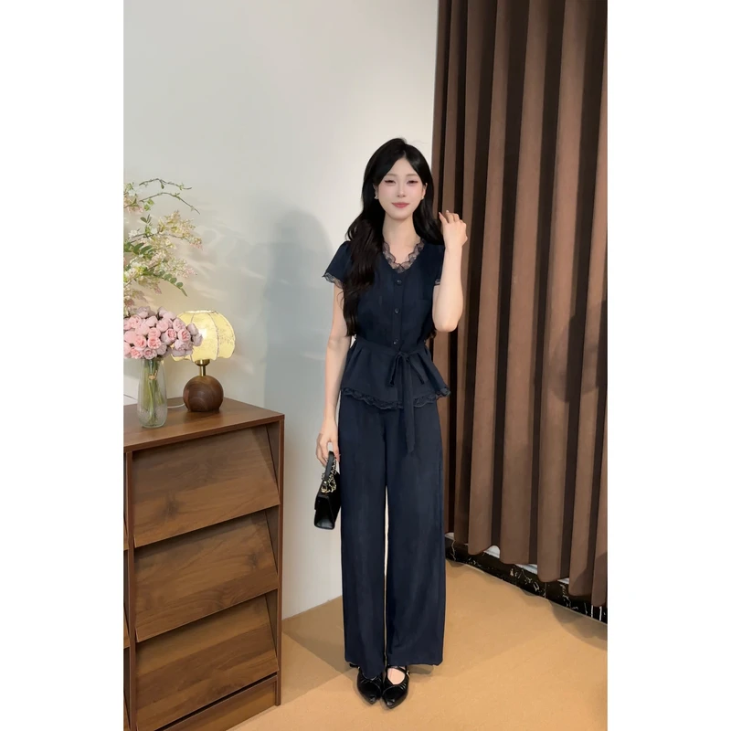 《琉璃海岸》2026年夏季气质减龄高级感套装显瘦遮肉上衣+裤子套装