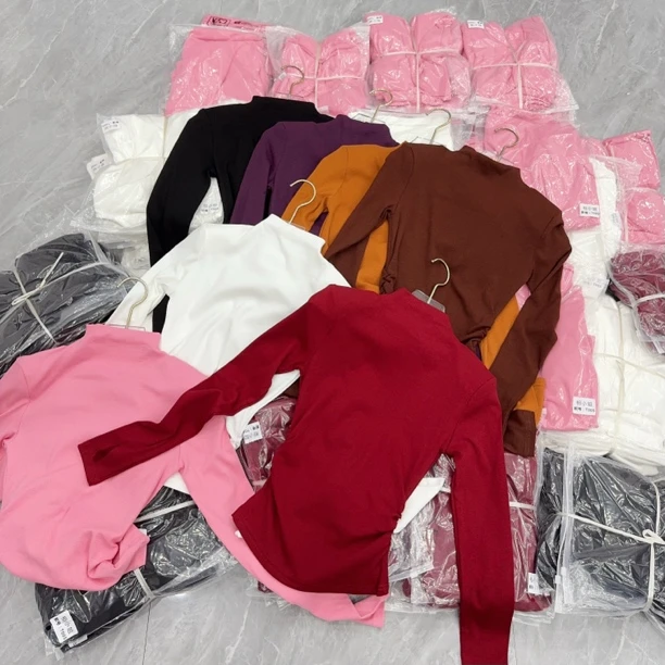 【相老板】精选新品-005-秋款半高领褶皱长袖上衣