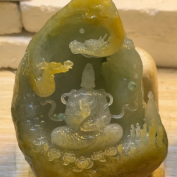 翡翠未镶嵌摆件观音