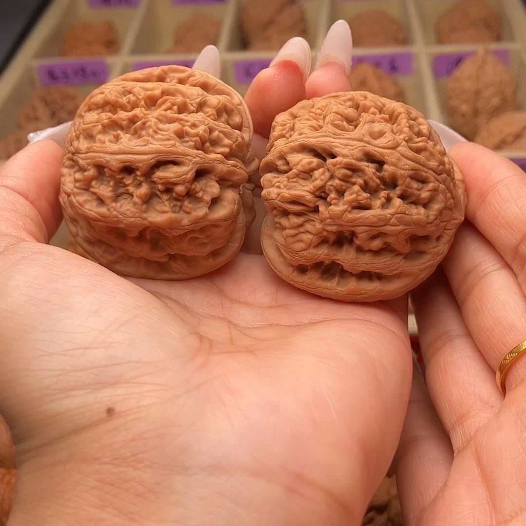 ༺****文玩核桃吊坠大粗筋