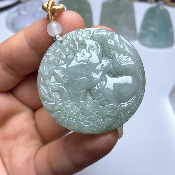 翡翠未镶嵌颈饰翡翠
