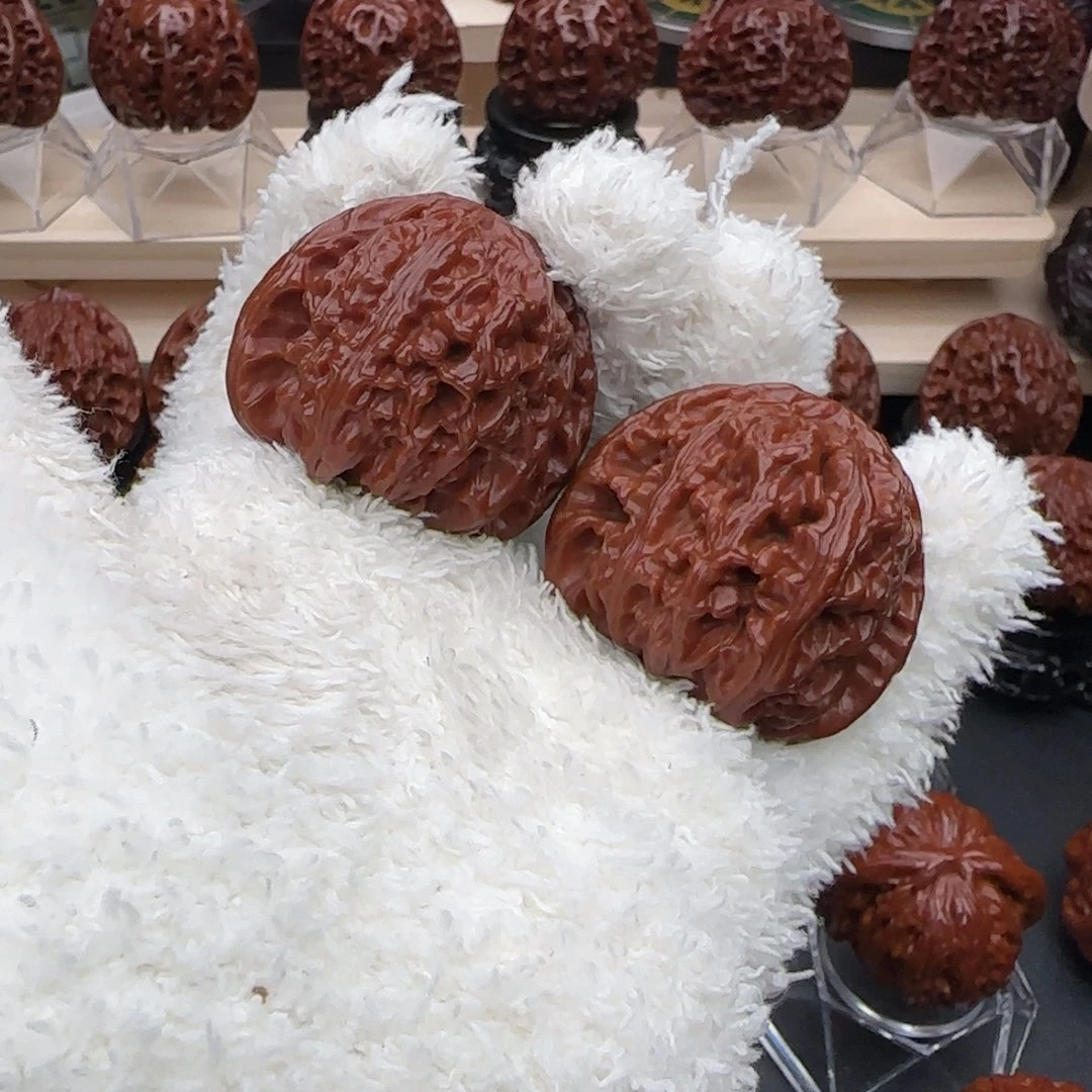 文玩核桃吊坠44全品红三角白