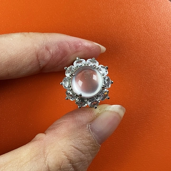 石英质玉合金颈饰