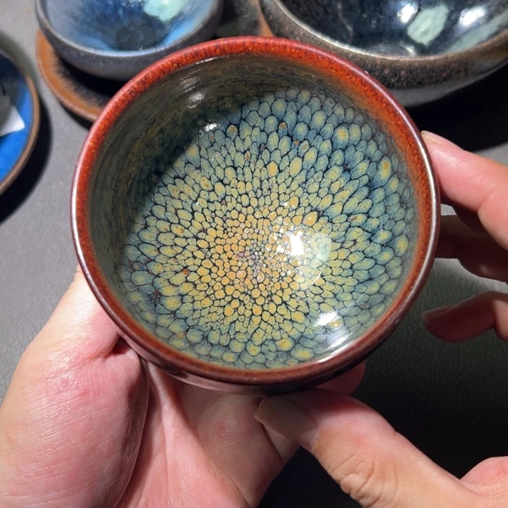 茶盏这个人就是他本人吗