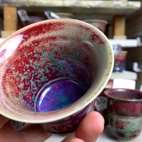 曹***青钧瓷等行业中具有