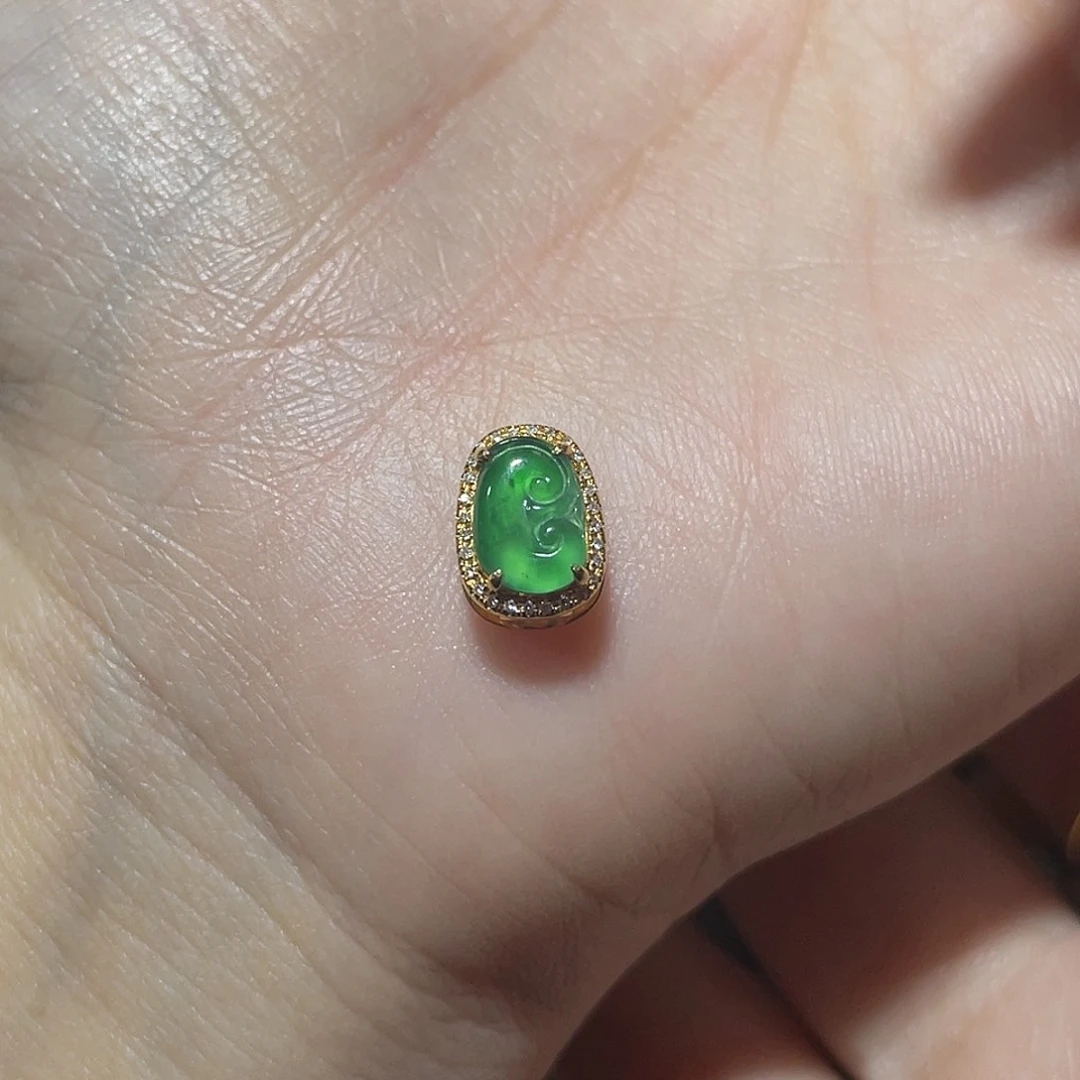 吊坠(不含链)18K金镶嵌翡翠